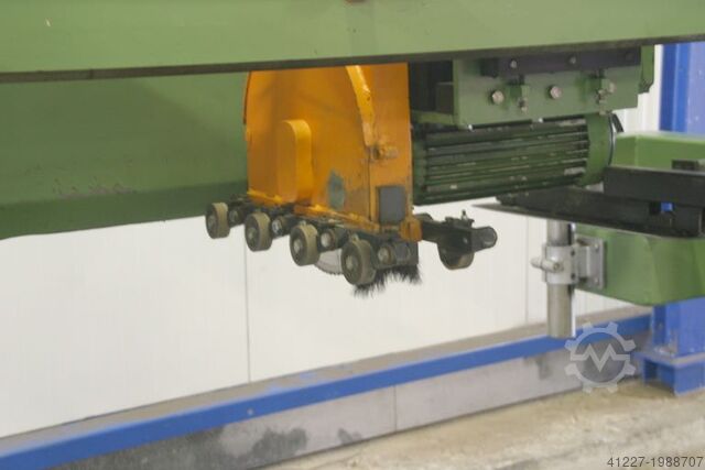 Panel látta Wemhöner mit Reinigunsbürste