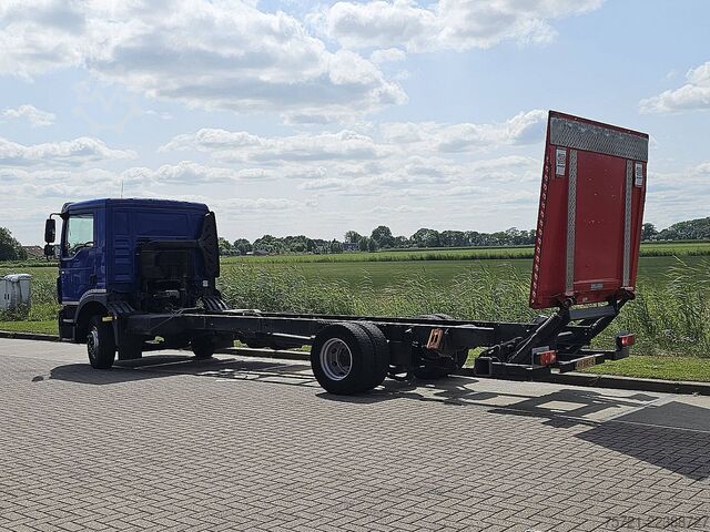 Chassi med hytt M.A.N. 12.250 TGM TAILLIFT ONLY 280 KM