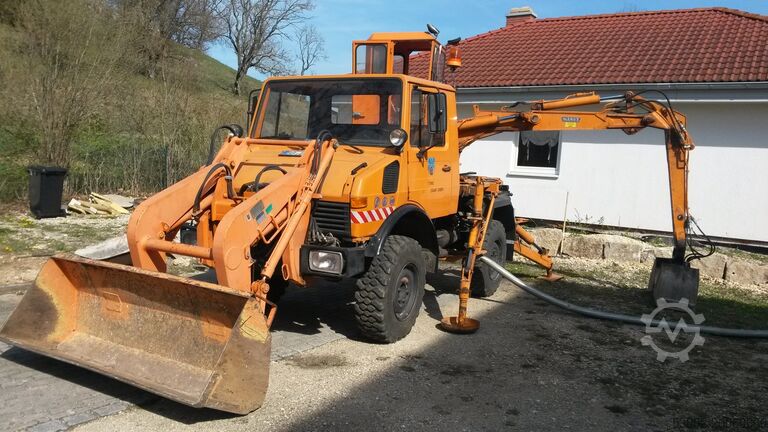 Unimog graafmachine voorlader Mercedes-Benz Unimog U424/U1000