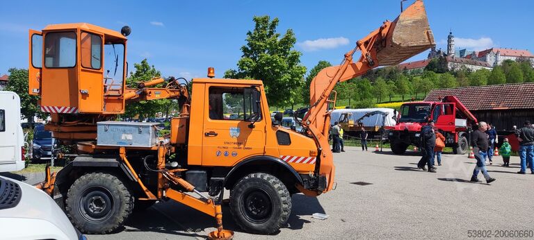 Unimog graafmachine voorlader Mercedes-Benz Unimog U424/U1000