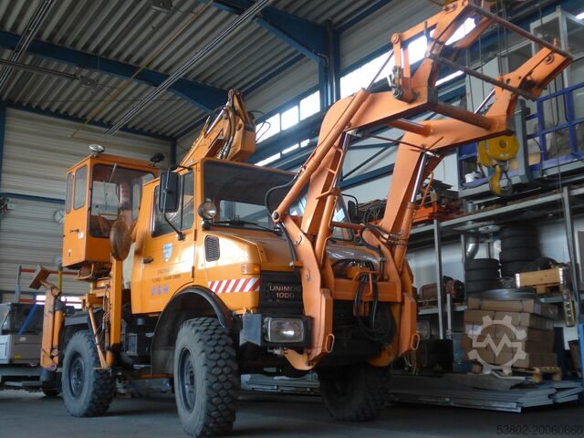 Unimog graafmachine voorlader Mercedes-Benz Unimog U424/U1000