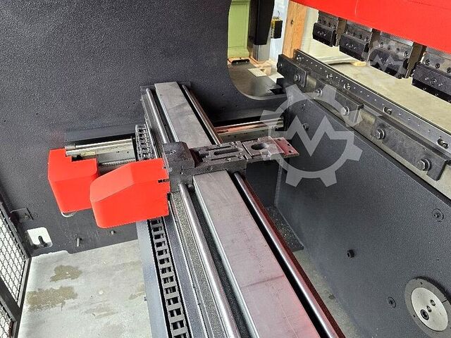 Press brake Amada HFP 130 3