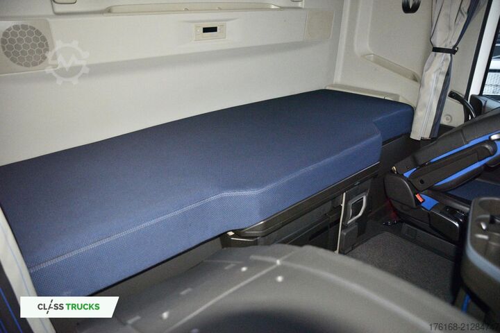 Standard tractor unit VOLVO FH 460 Globetrotter XL Varios i-Save