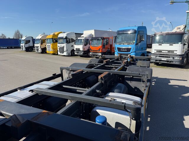 Felépítménycserélő teherautó Iveco STRALIS AS260S48