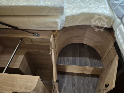 Poluintegrisani kamper Knaus L!VE WAVE 650 MEG Black Selection *TraumMobil*Autark e*