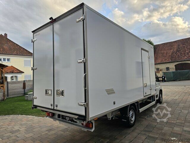 Varevogn Fiat Ducato MAXI 35 Sandwichkoffer 4,9 Meter Navi