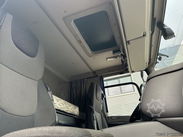 Posuvná plachta DAF CF 370 FA / 698 dkm / Curtainside / Loadlift / ...