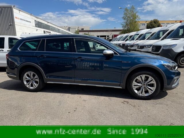 Minibus VW Passat Variant Alltrack 4Motion 2.0 TDI HeadUP