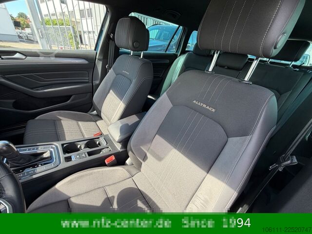 Minibusz VW Passat Variant Alltrack 4Motion 2.0 TDI HeadUP