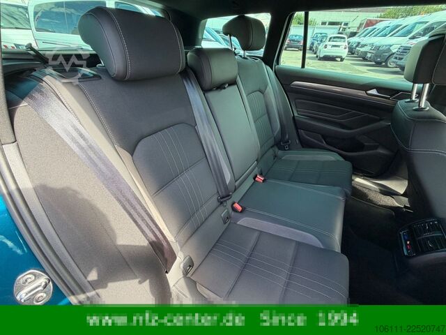 Minibusz VW Passat Variant Alltrack 4Motion 2.0 TDI HeadUP
