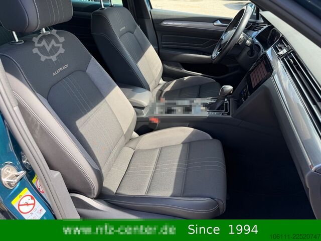 Minibusz VW Passat Variant Alltrack 4Motion 2.0 TDI HeadUP