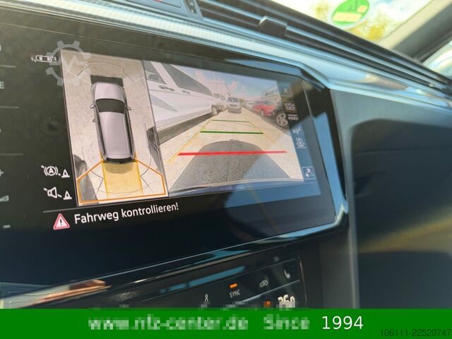 Minibusz VW Passat Variant Alltrack 4Motion 2.0 TDI HeadUP