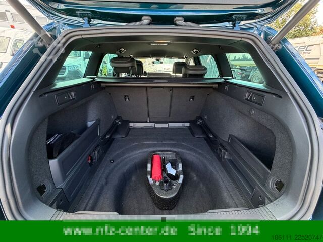 Minibusz VW Passat Variant Alltrack 4Motion 2.0 TDI HeadUP