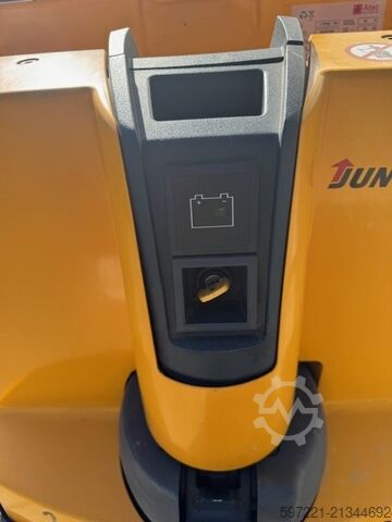 Elektrické paletové vozíky Jungheinrich EJE 116