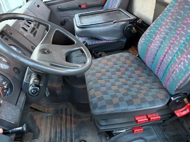 Autocarro con cassone fisso MERCEDES-BENZ Ecoliner 1520  / Maschinen / Traktoren Transport