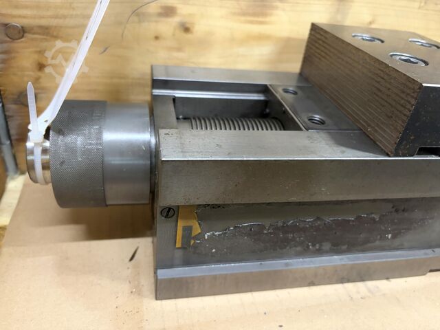 Strojní svěrák KESEL SOLID-FUTURE