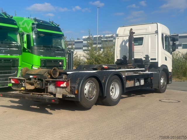 Kanca kasalı yük kamyonu (roll-off) SCANIA G450 Abroller Hiab ULT21S59 Lift/Lenk AHK Navi