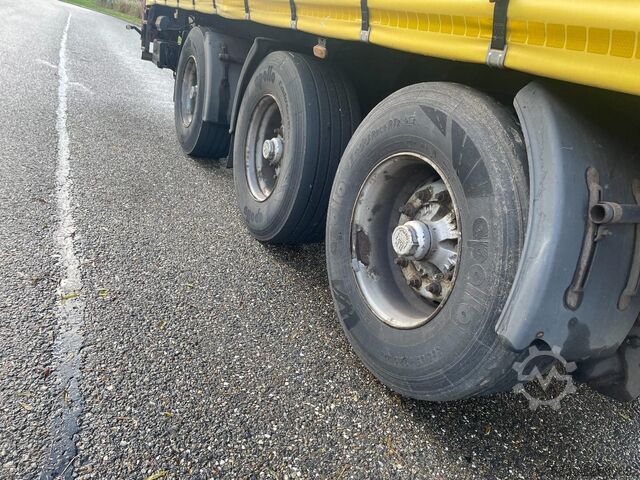Lonas deslizantes Tracon Trailers TO 3 Stuuras / Lift-as / Sluitende Laadklep / N...