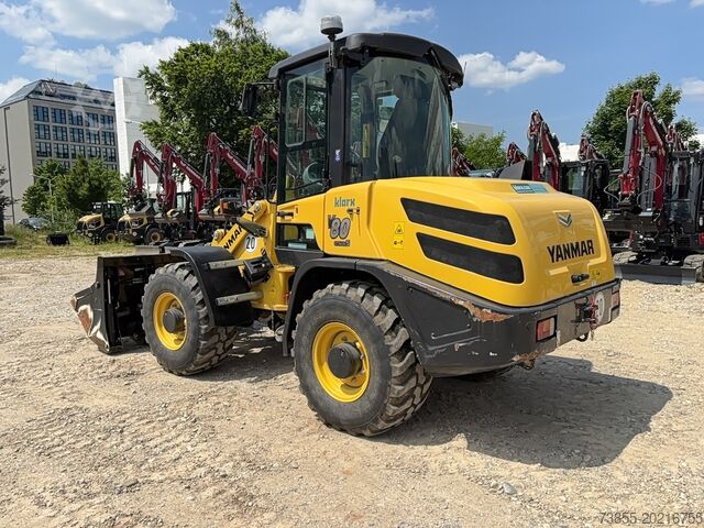 Pala gommata Yanmar V80