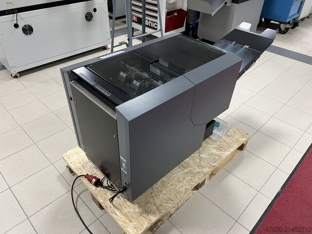 Düzelticili kitapçık yapıcı Duplo DBM 150 Booklet Maker with Trimmer
