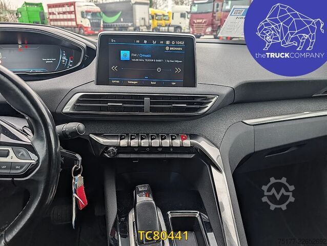 Peugeot 5008 1.5 Blue HDI Peugeot 5008 1.5 Blue HDI