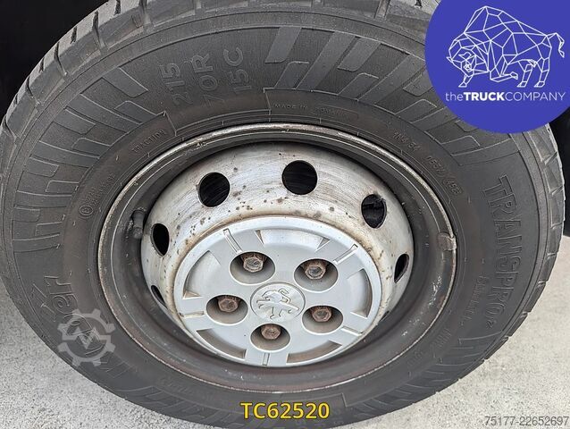 Furgone Peugeot Boxer 3t3 2l blue hdi 110 pack