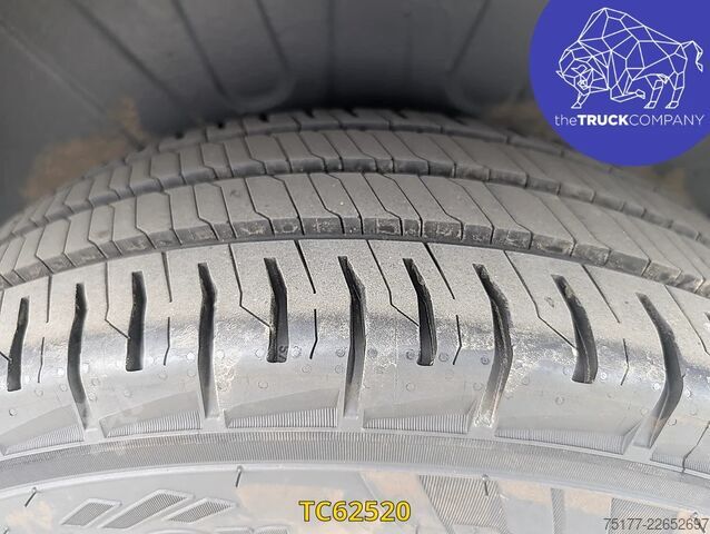 Furgone Peugeot Boxer 3t3 2l blue hdi 110 pack