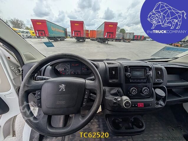 Furgone Peugeot Boxer 3t3 2l blue hdi 110 pack
