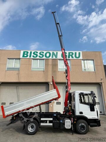 CAMINHÃO COM GUINDASTE E BASCULANTE Iveco EUROCARGO ML 100E22
