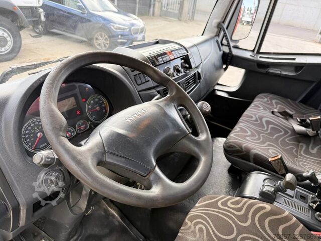CAMINHÃO COM GUINDASTE E BASCULANTE Iveco EUROCARGO ML 100E22