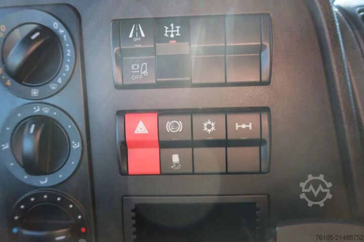 Bestelwagen autodrager Mercedes-Benz Atego 1221 L Takelwagen 6 Persoons