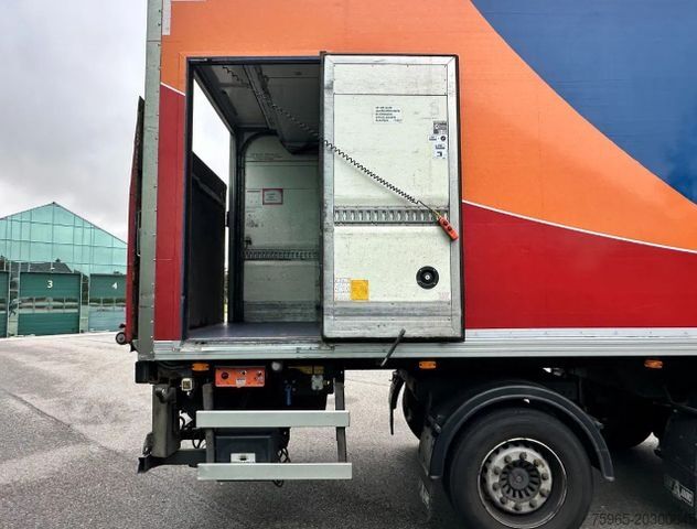 Koeloplegger Gray & Adams and CITY TRAILER CARRIER VECTOR 185