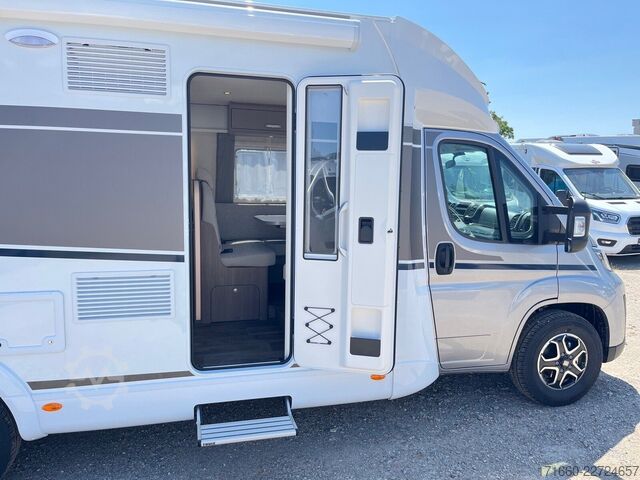 Yarı entegre karavan CARADO pro+ T 447 Hubbett, Combi 6 E