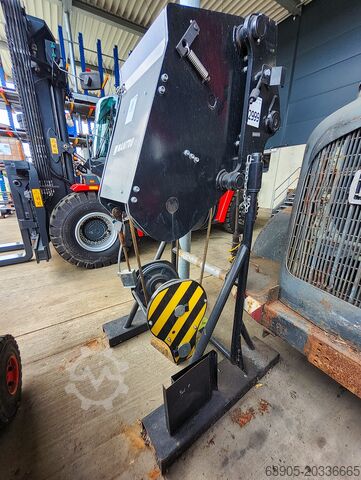 TREUIL 23 Ton Manitou TREUIL 23 Ton