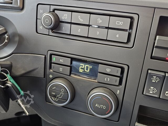 Standaard-SZM Volvo FM 440 / 4x2 + TRAILER + MOFFETT 3000 KG HEFTRU...