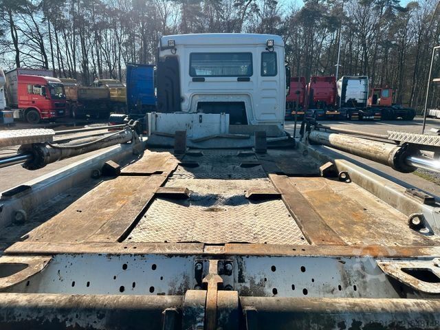 Kippers vrachtauto MAN TGS 26.420 6x2 BL MEILLER AK12 Absetzer
