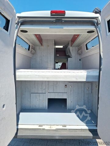 Campervan LA STRADA Avanti EB 640 Navi/ Rückfahrkamera