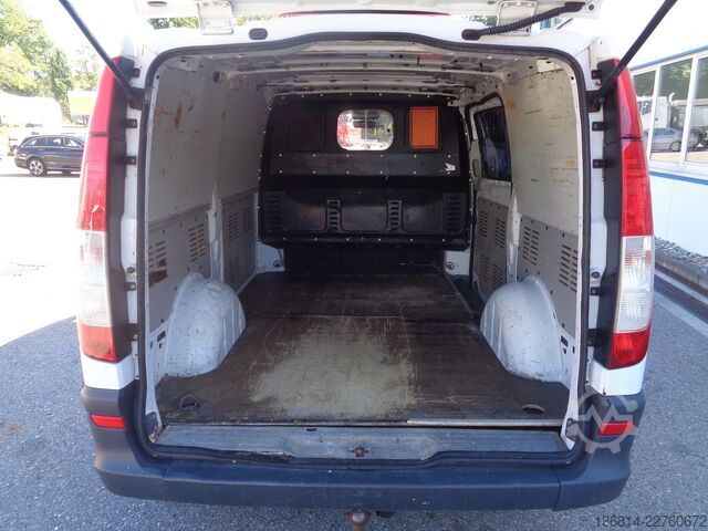 Dobozos furgon MERCEDES-BENZ Vito 111 CDI Lang 3-Sitzer AHK