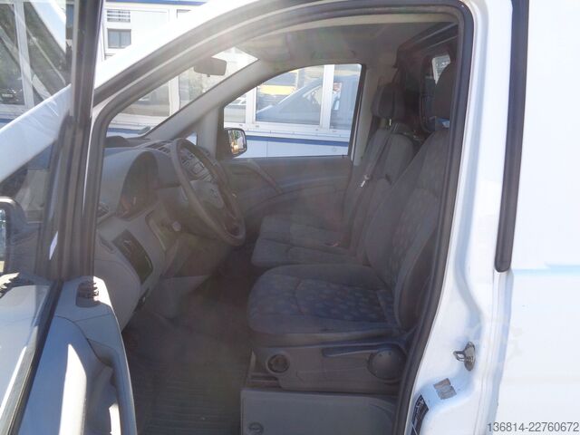 Dobozos furgon MERCEDES-BENZ Vito 111 CDI Lang 3-Sitzer AHK