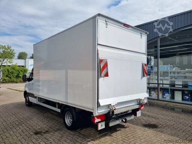 Closed box Mercedes-Benz Sprinter 516 CDI/ Bakwagen/ Laadklep/ Aut/ 75DKM