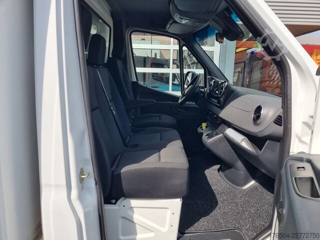 Closed box Mercedes-Benz Sprinter 516 CDI/ Bakwagen/ Laadklep/ Aut/ 75DKM