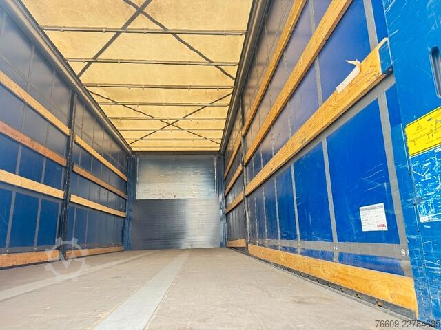 Wissellaadbak oplegger KÖGEL Heck Portaltüren