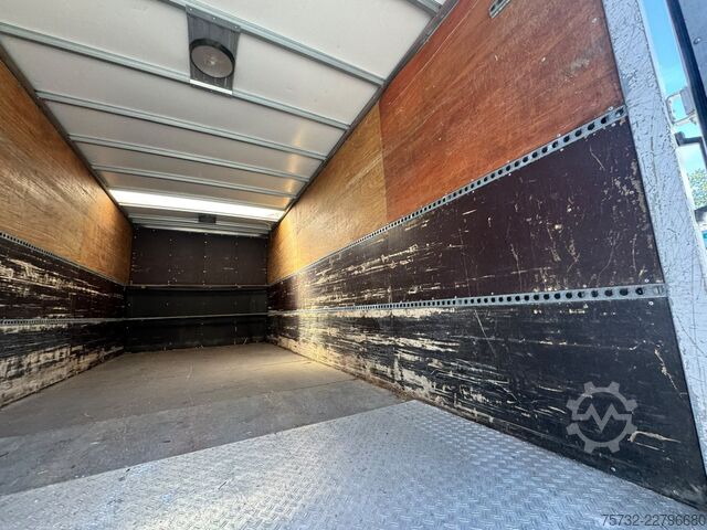 Boxvogn Mercedes-Benz Atego  813 E5 Koffer 6m  Schalter   Ladebordwand