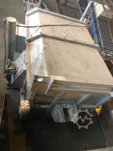 Ausschwenkbarer Gießofen  aluminium, ZnAl