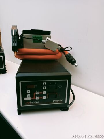 Dozenproductiemachines ITW Dynatec Dynamini 5/2 gearpump & hand applicator