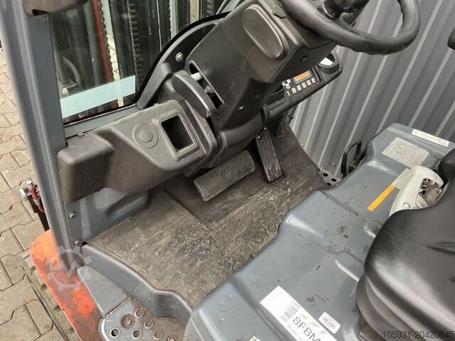 Electric 4-wheel forklift Toyota 8FBM20T