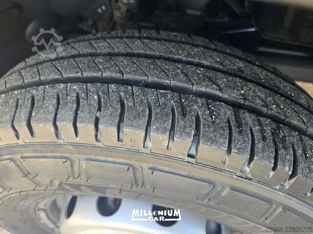 Furgone isotermico frigorifero Iveco DAILY 60-15 CELLA 4,40 SPONDA FRC