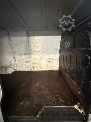 Bestelwagen IVECO Daily 35C13 MAXI Kastenwagen Klima AHK 3,5T