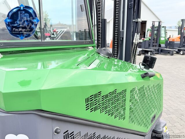Wózek widłowy czterokierunkowy Combilift CB4000 GAS TRIPLEX 6800 POSITIONER CABIN