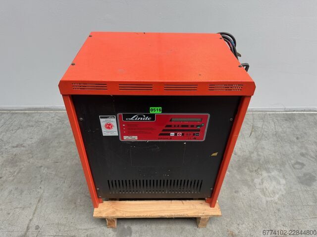  Linde E20PL-02 + Ladegerät 3516 --EK